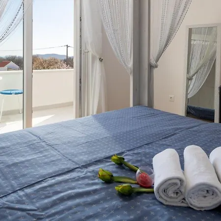 Ferienhaus Fur 11 Personen In Cista Mala, Dalmatien Norddalmatien * Mala Cista