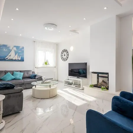 Ferienhaus Fur 11 Personen In Cista Mala, Dalmatien Norddalmatien Holiday home