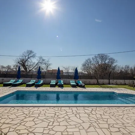 Ferienhaus Fur 11 Personen In Cista Mala, Dalmatien Norddalmatien Holiday home *