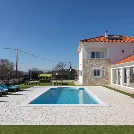 Ferienhaus Fur 11 Personen In Cista Mala, Dalmatien Norddalmatien * Mala Cista